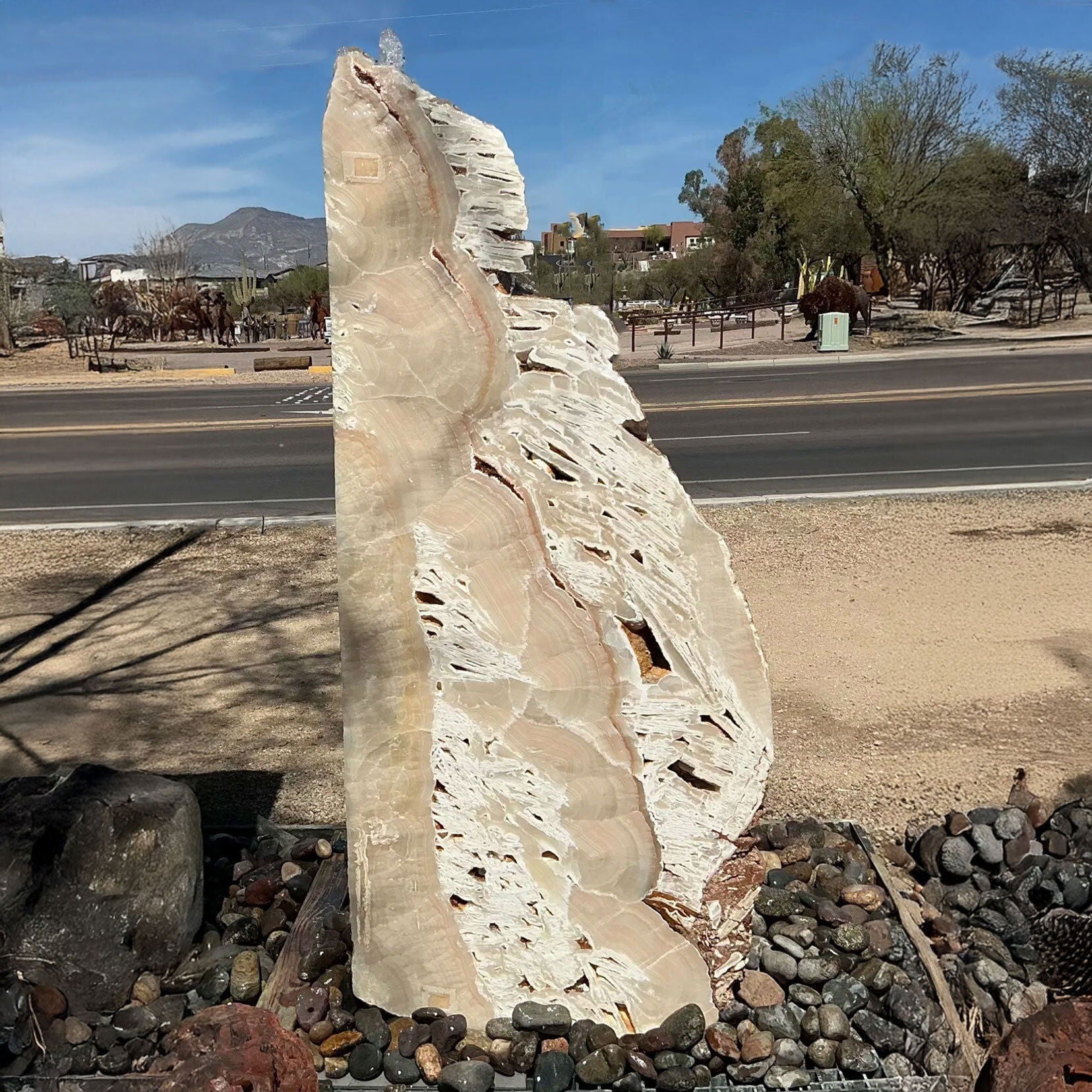 Meil Onyx Fountain with 3 Cut Sides and White Fossil Rustic Edge