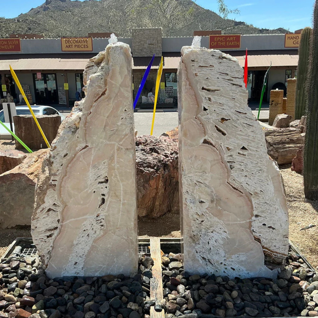 Meil Onyx Fountain with 3 Cut Sides and White Fossil Rustic Edge
